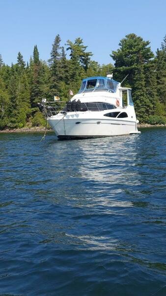 36' 2005 Carver 366 MY