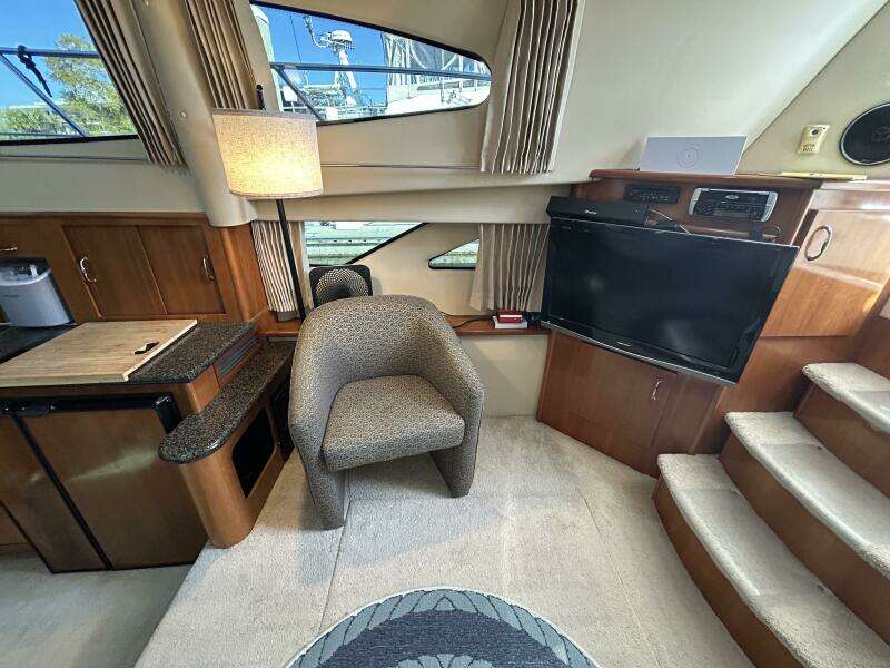 Spirit of Adventure 36ft Carver Yacht For Sale