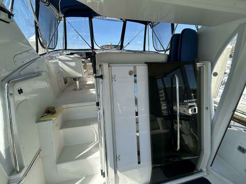 Spirit of Adventure 36ft Carver Yacht For Sale