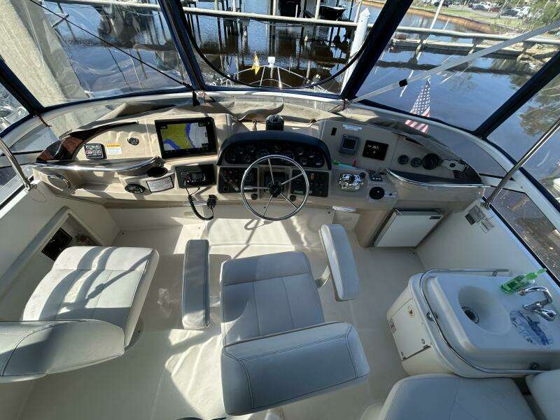 Spirit of Adventure 36ft Carver Yacht For Sale