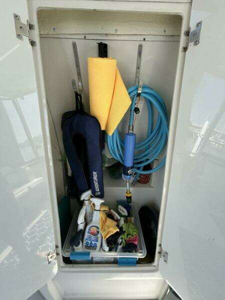 Spirit of Adventure 36ft Carver Yacht For Sale