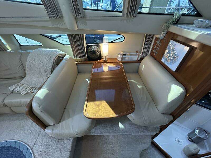 Spirit of Adventure 36ft Carver Yacht For Sale