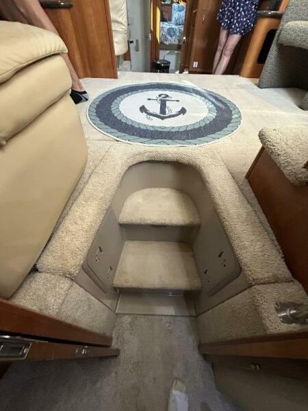 36' 2005 Carver 366 MY