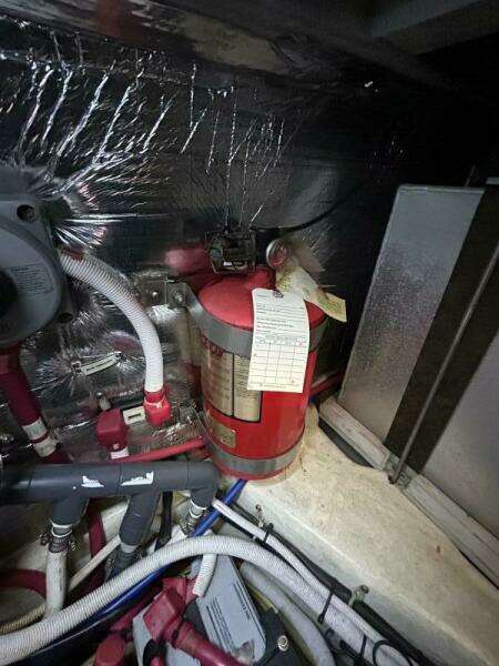 Spirit of Adventure 36ft Carver Yacht For Sale