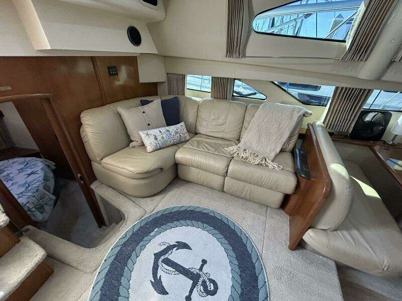 Spirit of Adventure 36ft Carver Yacht For Sale