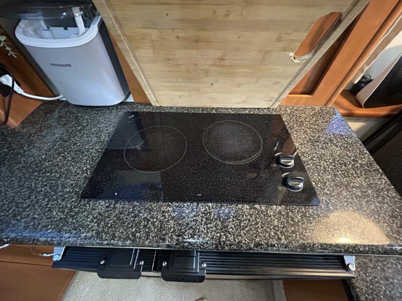 36' 2005 Carver 366 MY