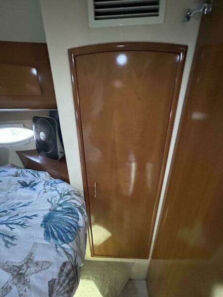 Spirit of Adventure 36ft Carver Yacht For Sale