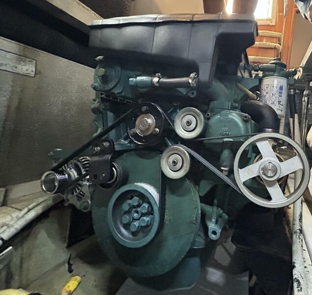 36' 2005 Carver 366 MY