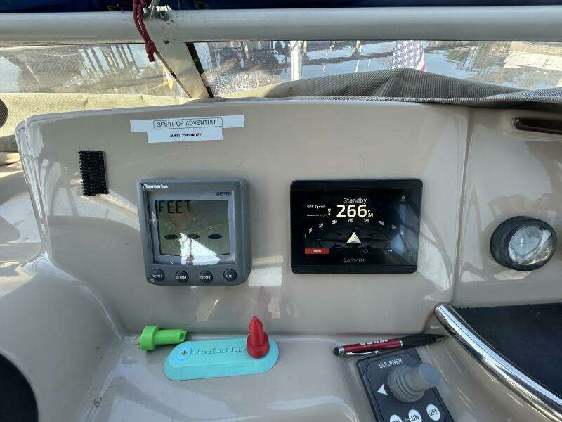 Spirit of Adventure 36ft Carver Yacht For Sale