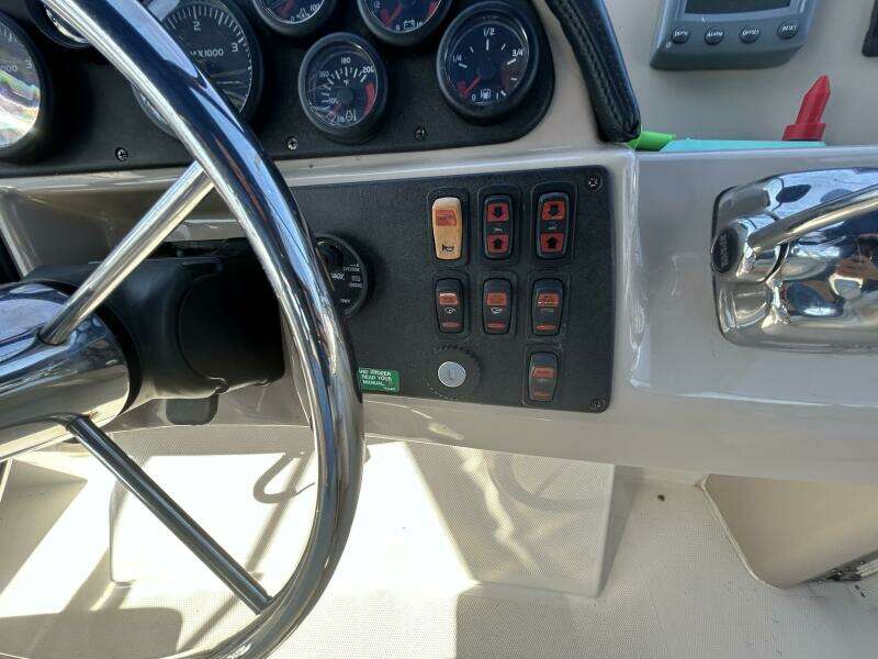 Spirit of Adventure 36ft Carver Yacht For Sale