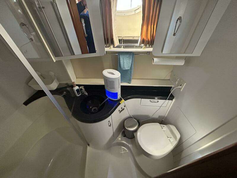 Spirit of Adventure 36ft Carver Yacht For Sale