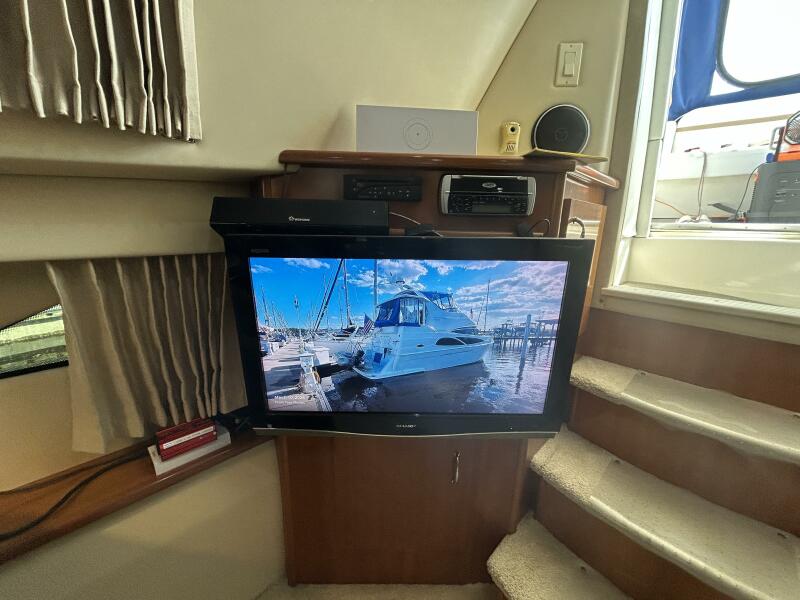 36' 2005 Carver 366 MY