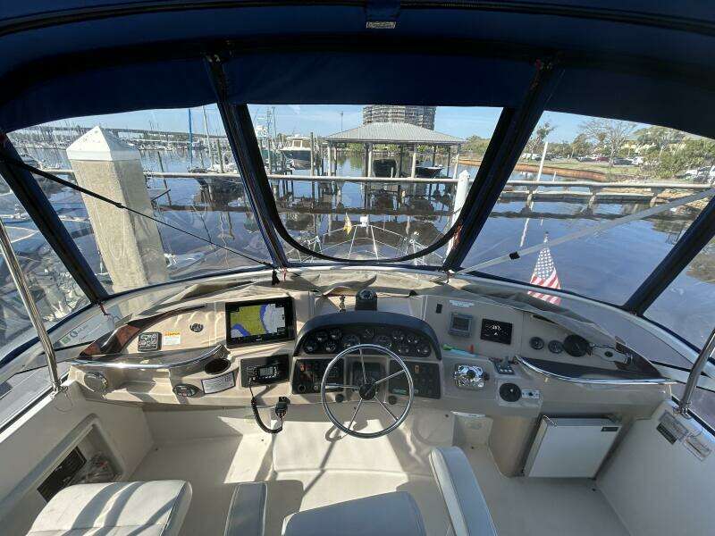 Spirit of Adventure 36ft Carver Yacht For Sale