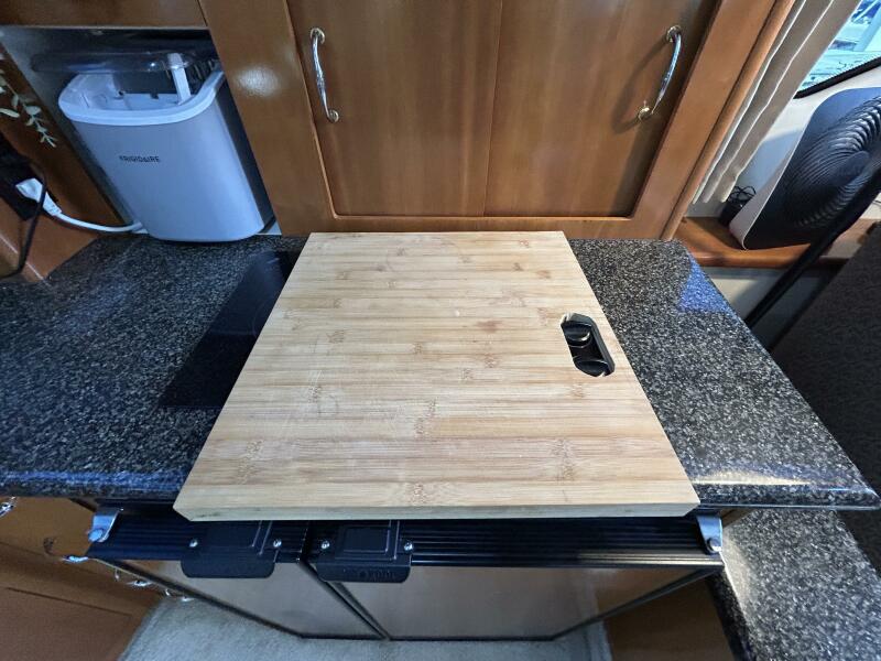 36' 2005 Carver 366 MY