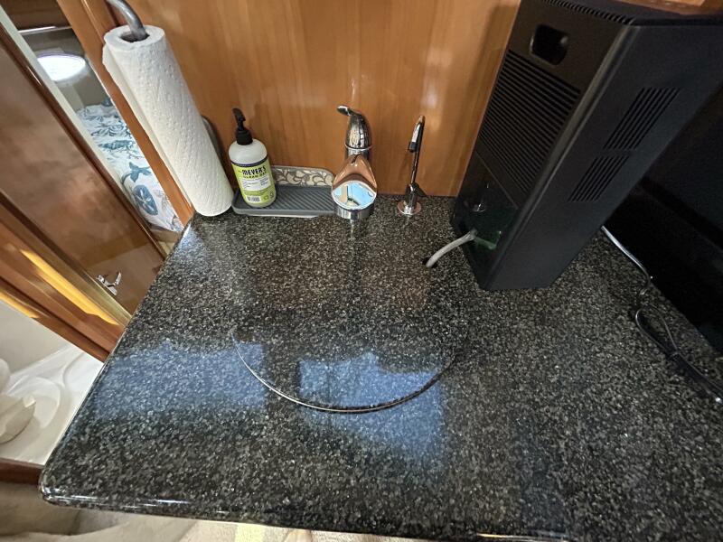 36' 2005 Carver 366 MY