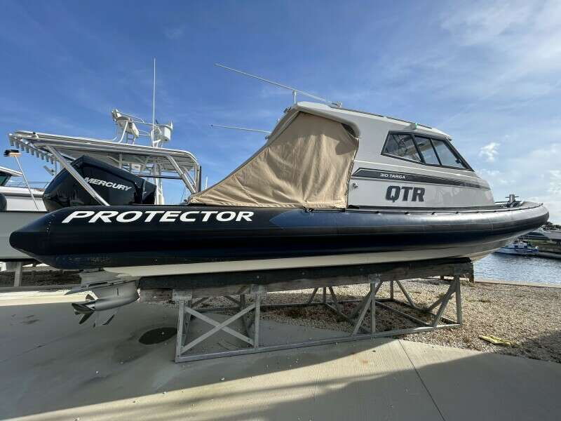 31ft Protector Yacht For Sale