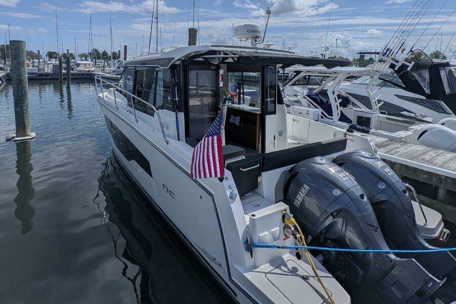 Timeout 34ft Jeanneau Yacht For Sale