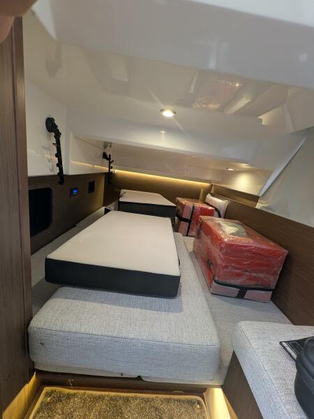 2023 Jeanneau NC 1095 Weekender