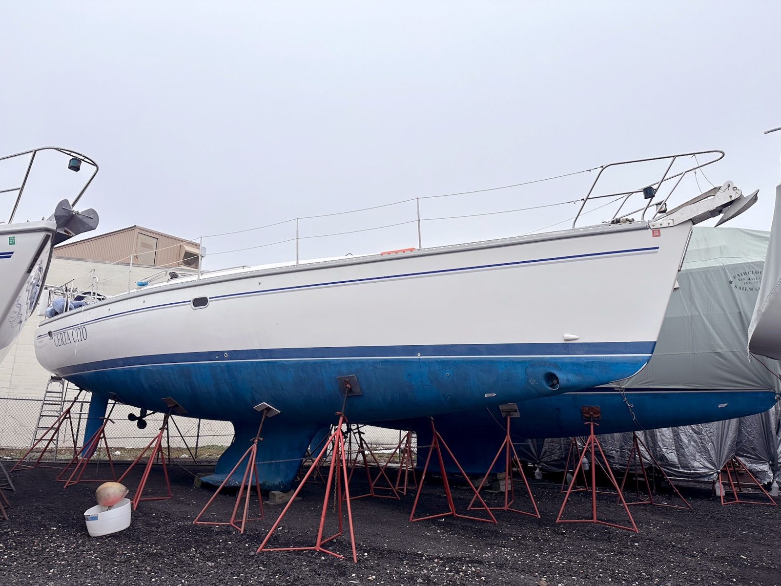 47' 2002 Catalina 470