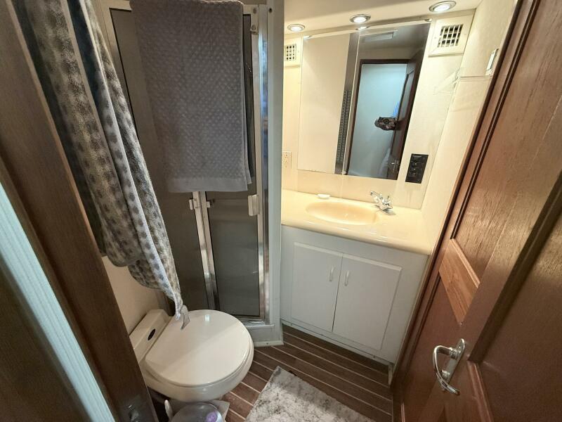 50' 1992 Viking 50 Convertible