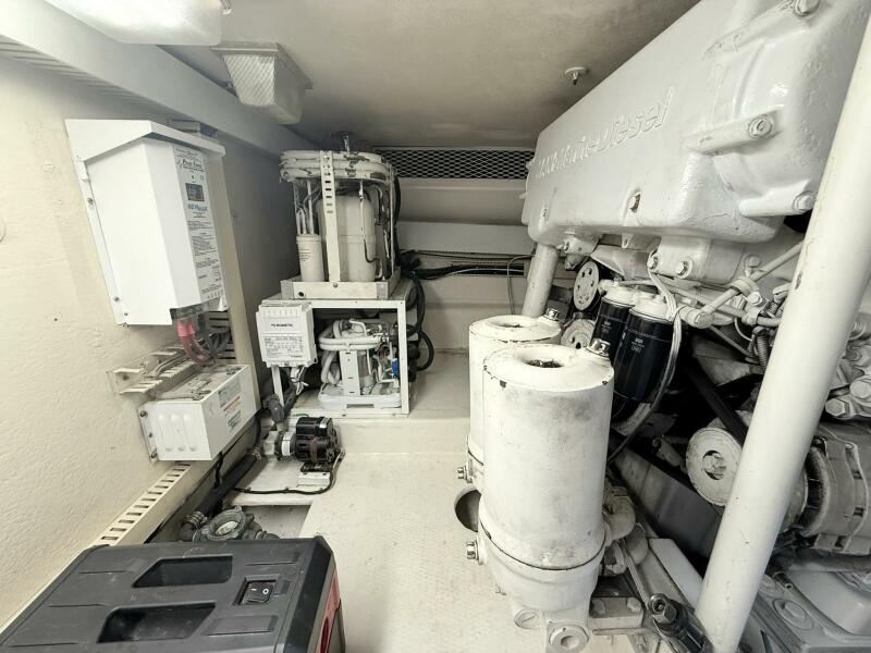 50' 1992 Viking 50 Convertible