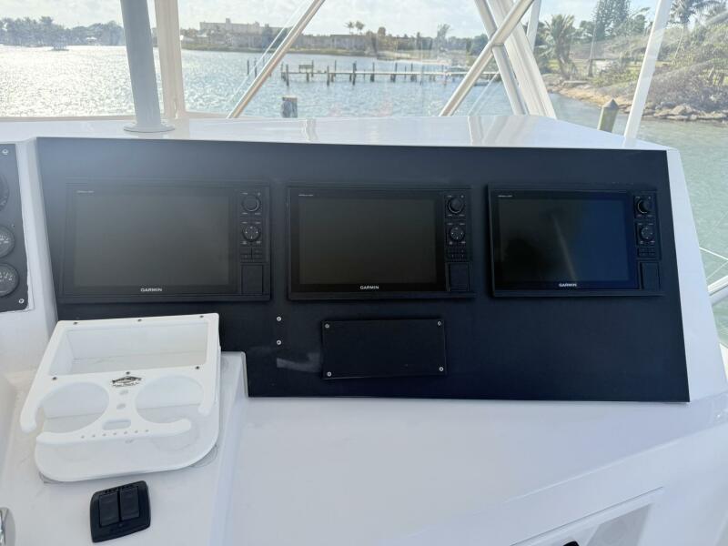 50' 1992 Viking 50 Convertible