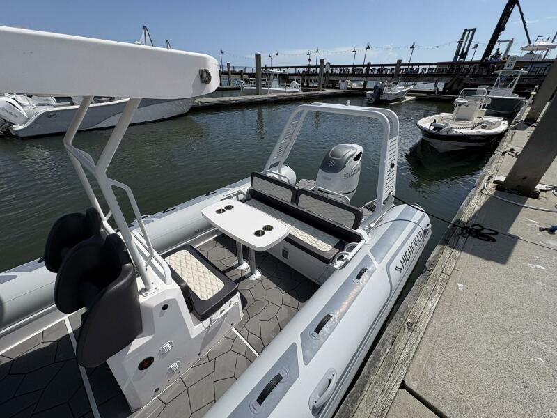 25' 2024 Highfield Sport 760