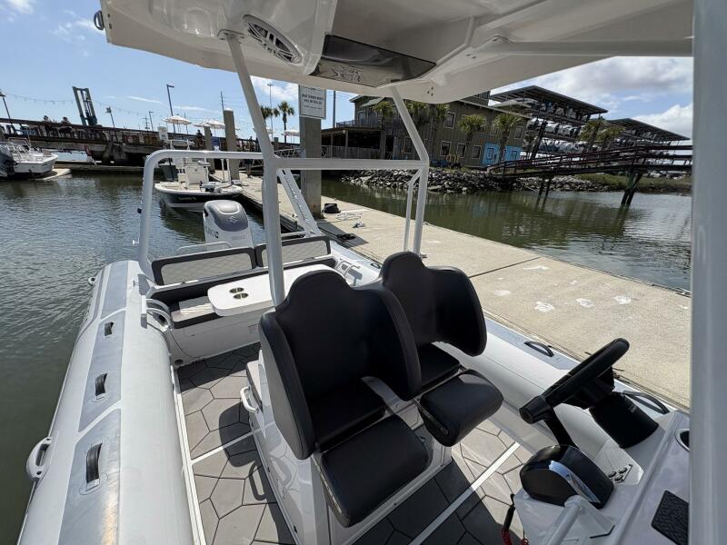 25' 2024 Highfield Sport 760