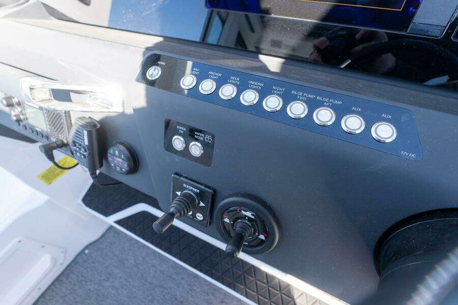 29ft Axopar Yacht For Sale