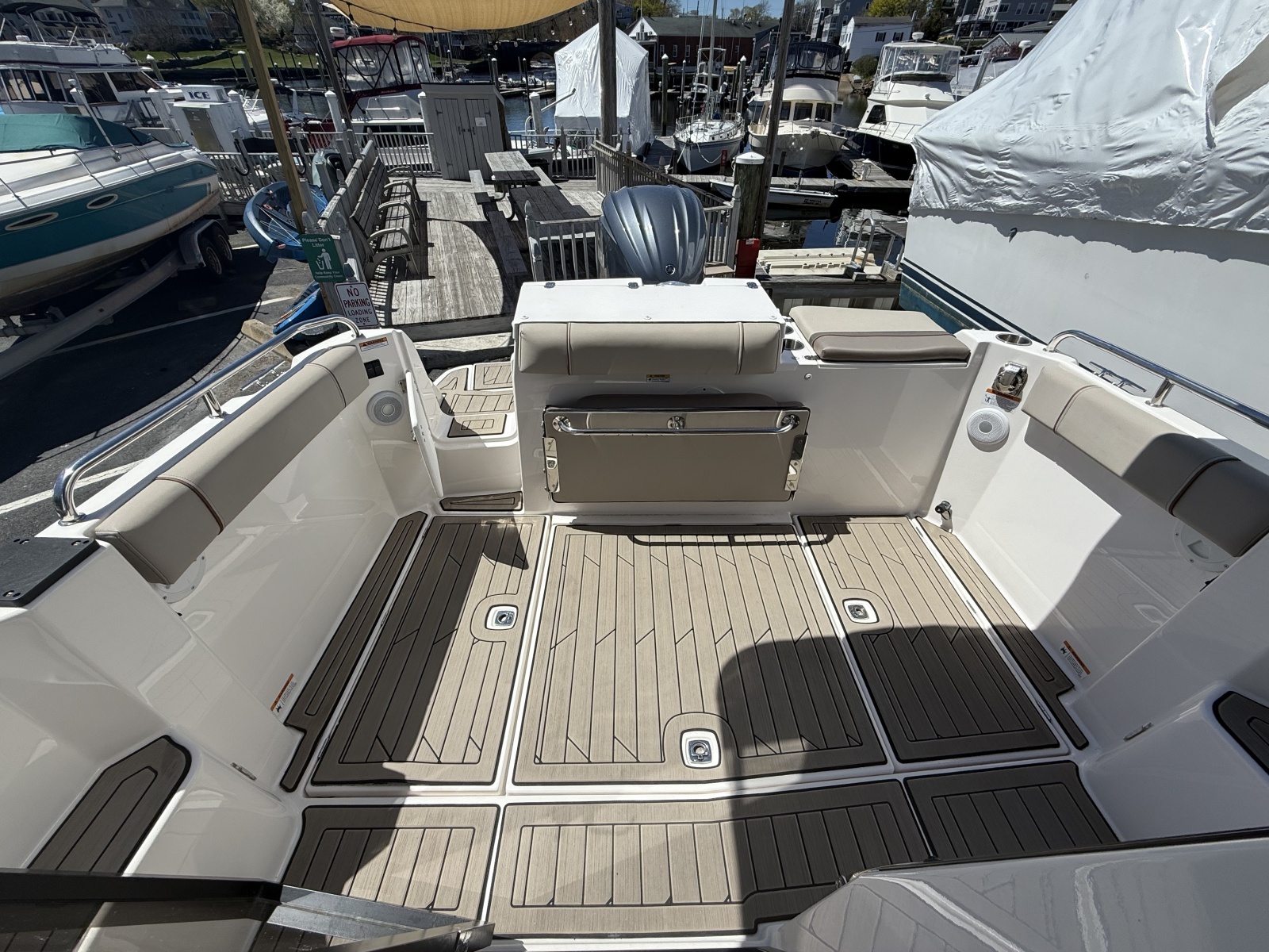 24' 2022 Cutwater C-24