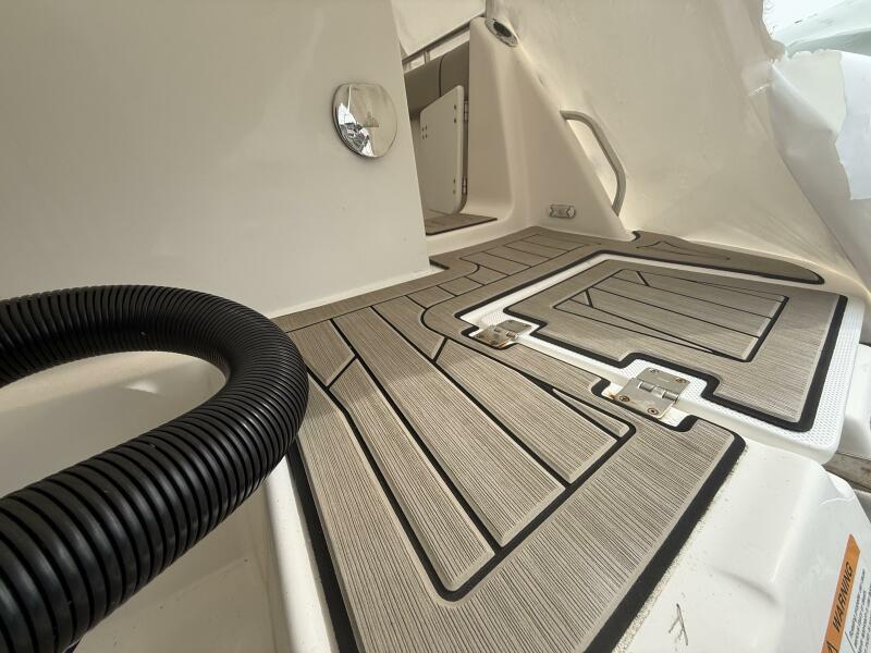 24' 2022 Cutwater C-24