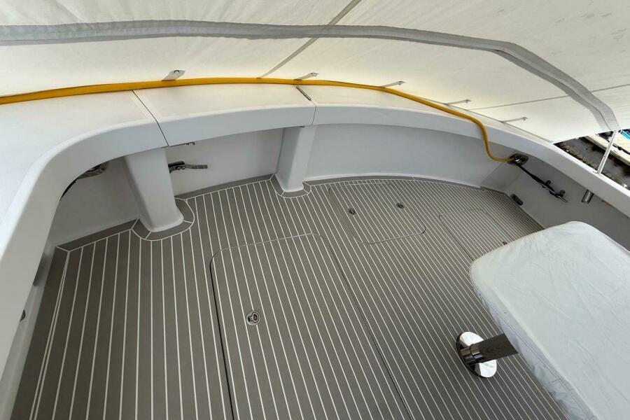 54' 2013 Hatteras GT54