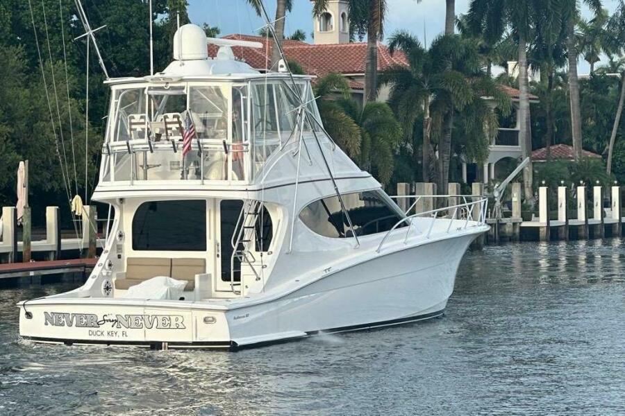 54' 2013 Hatteras GT54