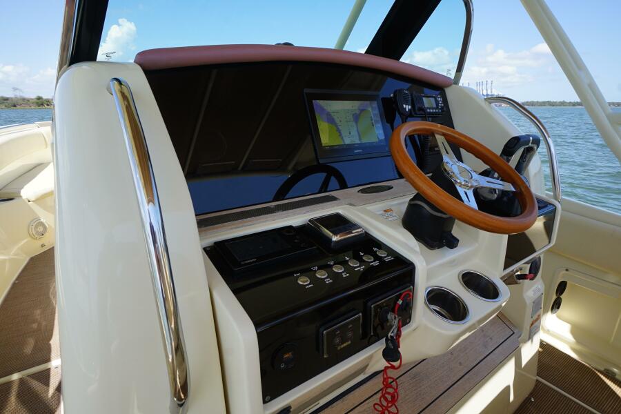 34' 2018 Chris-Craft Catalina 34