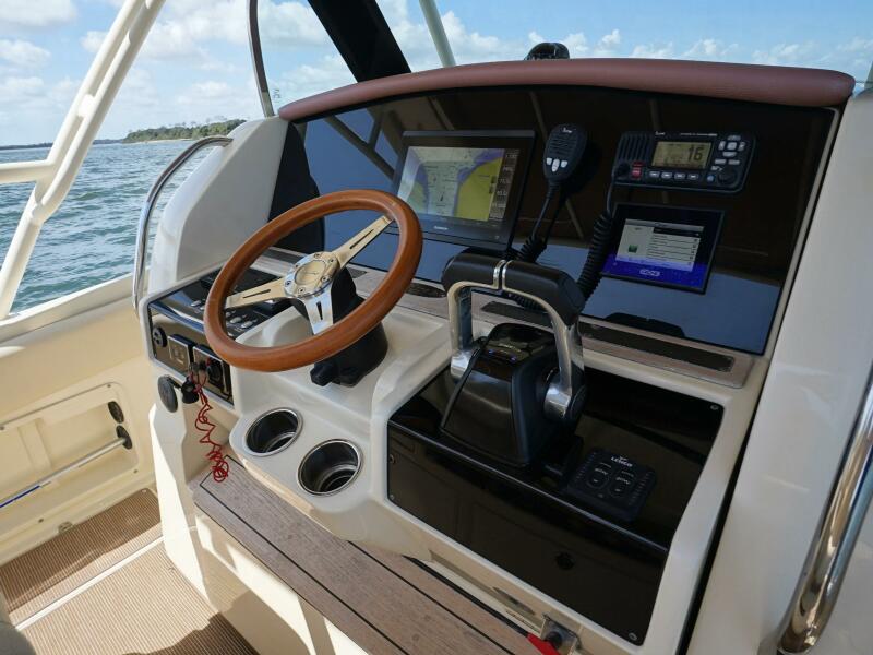 34' 2018 Chris-Craft Catalina 34