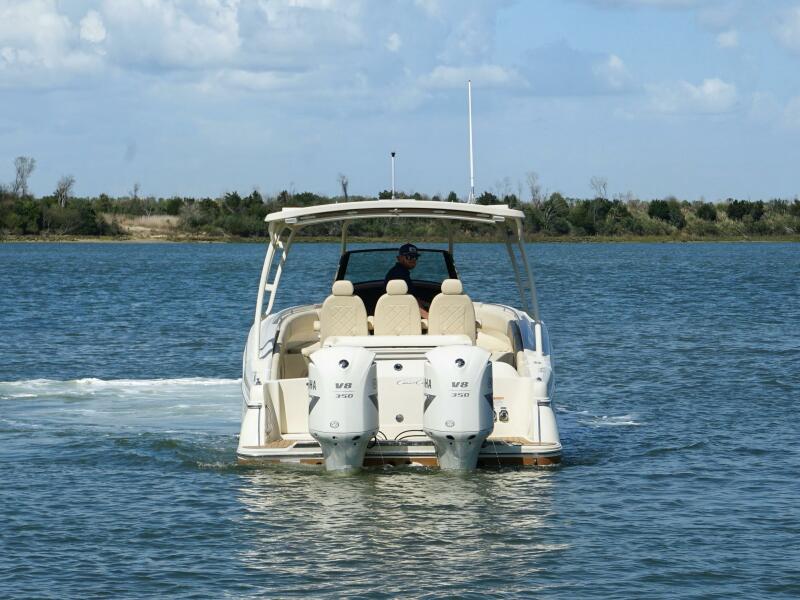 34' 2018 Chris-Craft Catalina 34