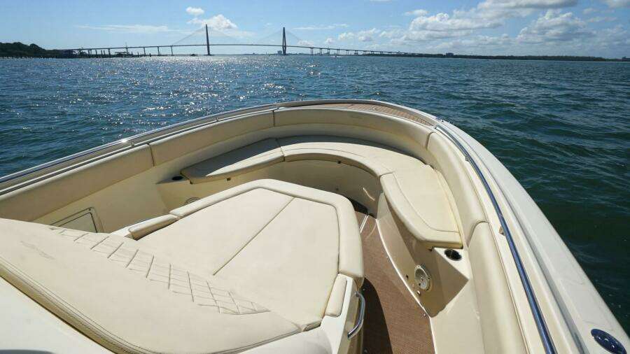 Chris-Craft 34- Catalina Grace- Bow