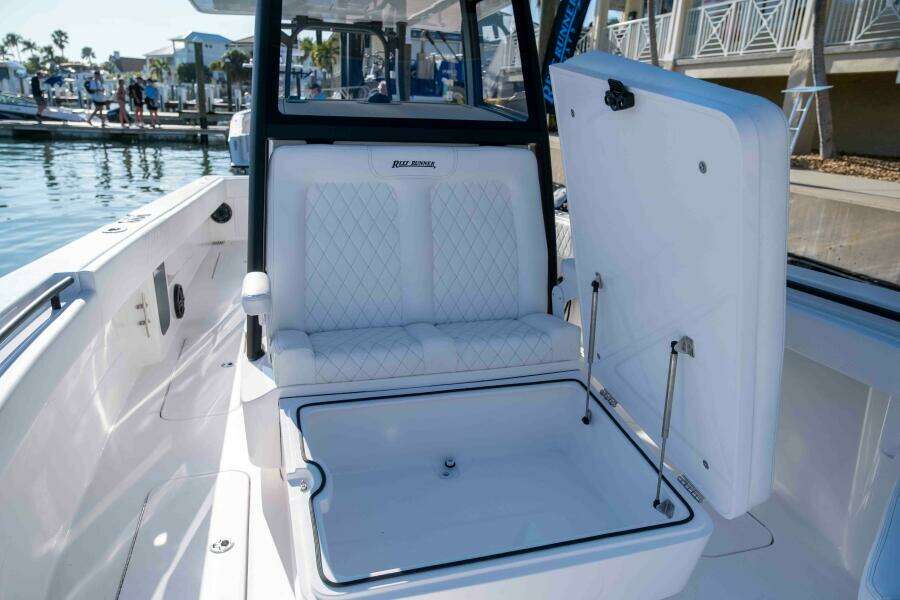 34ft Reef Runner Yacht For Sale