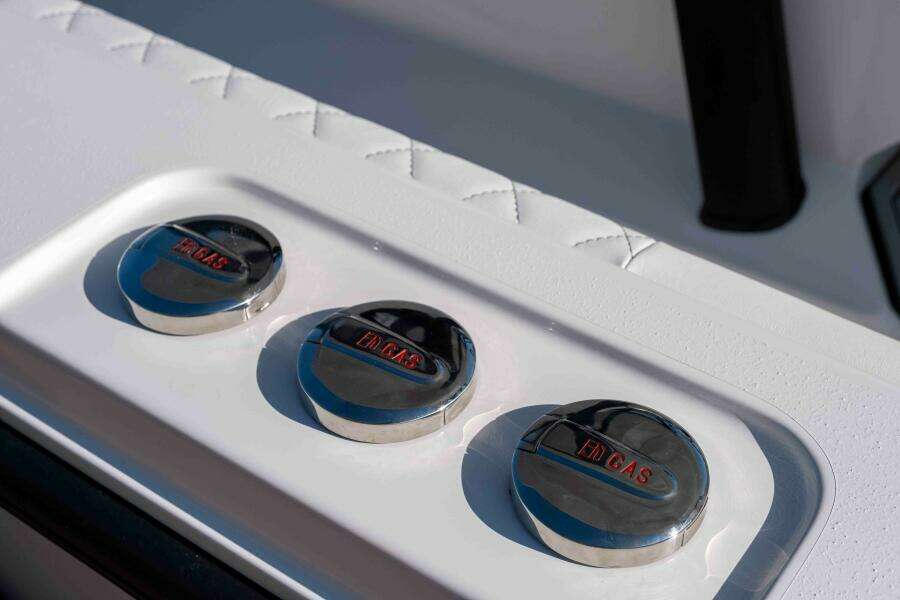 34ft Reef Runner Yacht For Sale