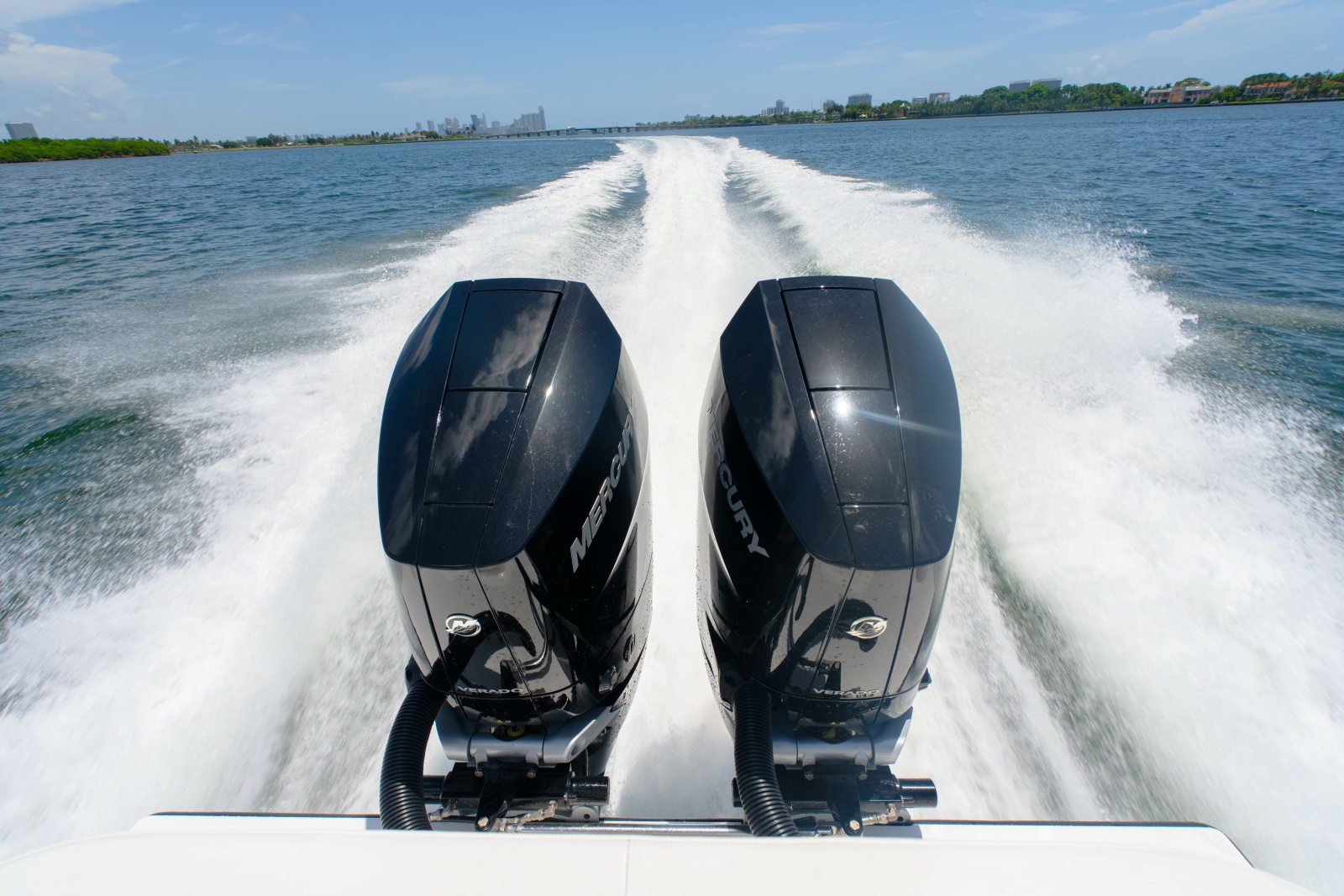 2027 Reef Runner 340