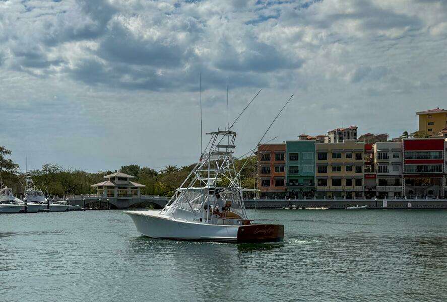 SASSY GIRL 40ft Tides Yacht For Sale