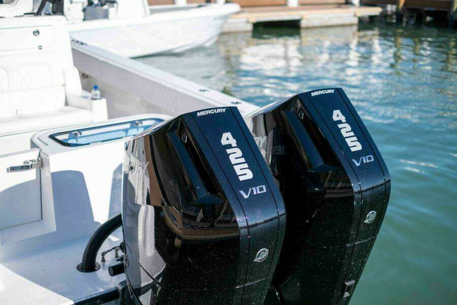 34ft Reef Runner Yacht For Sale