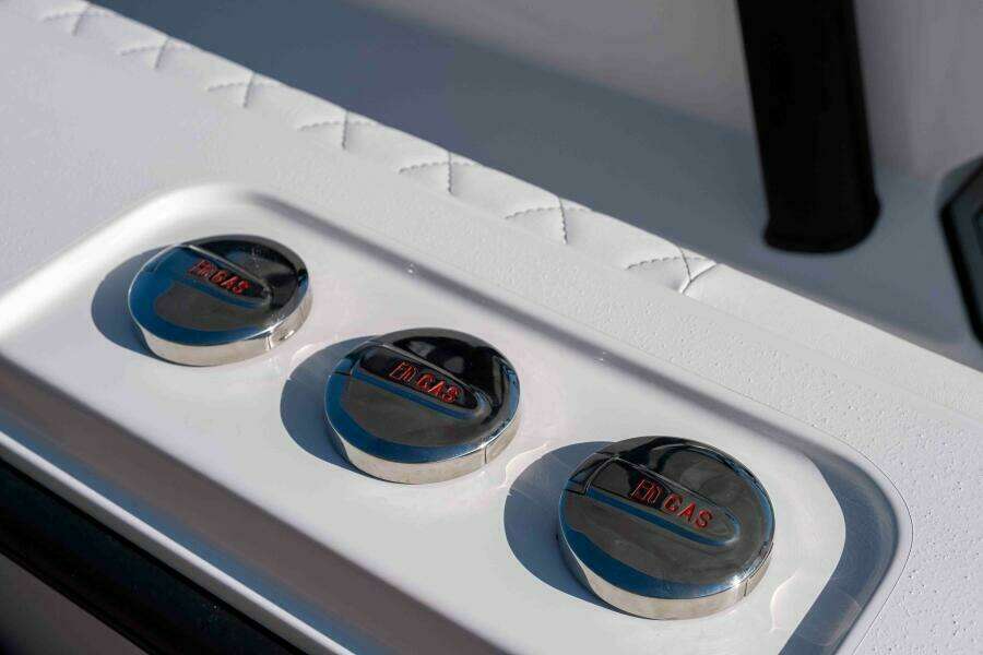 34ft Reef Runner Yacht For Sale