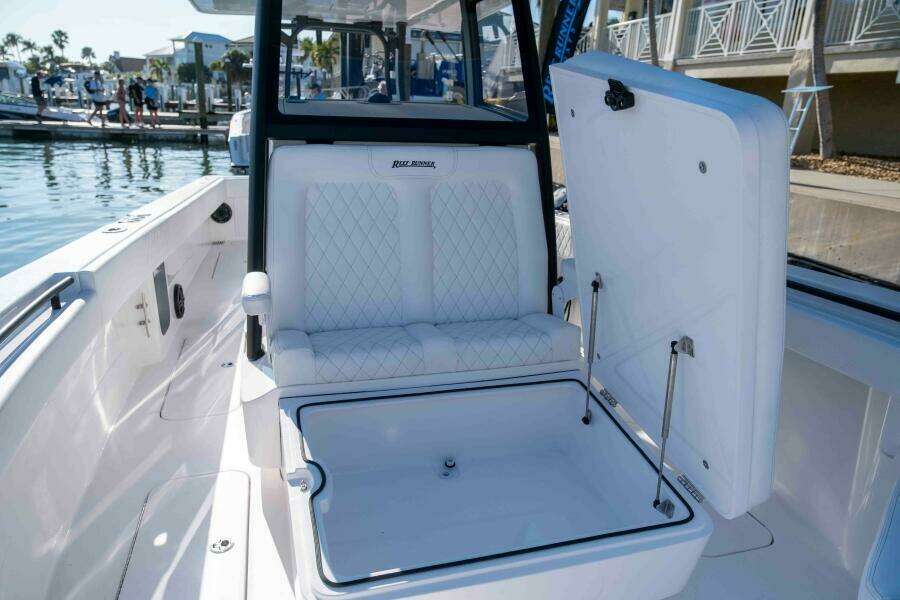 34ft Reef Runner Yacht For Sale