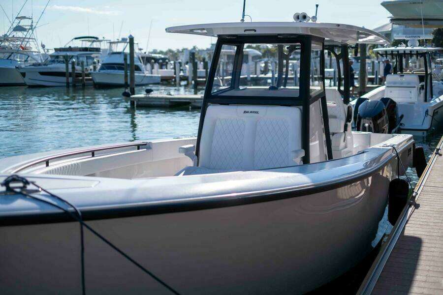 34ft Reef Runner Yacht For Sale