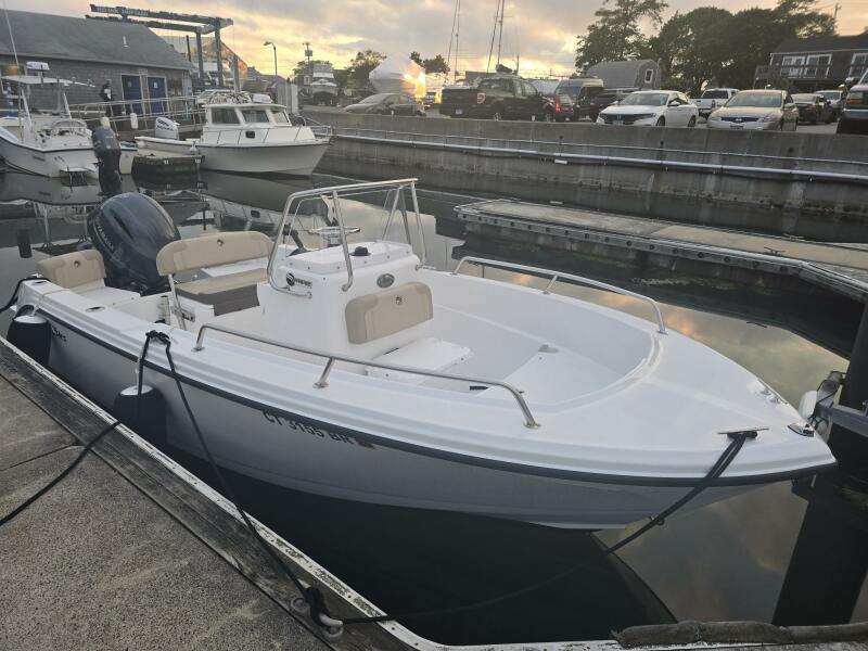 17' 2024 Edgewater 170CC