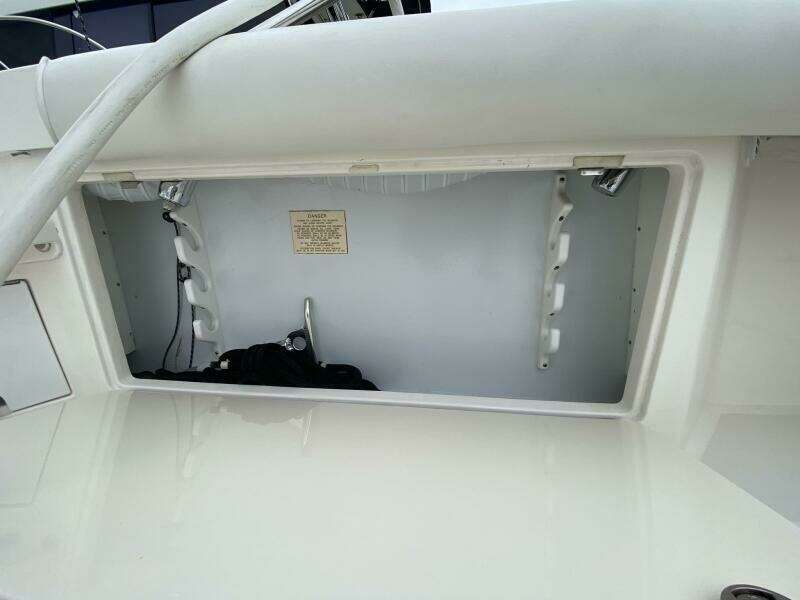 2006 Cabo 40 Express - BUZZ CATCHER