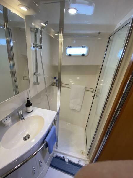 40' 2006 Cabo 40 Express