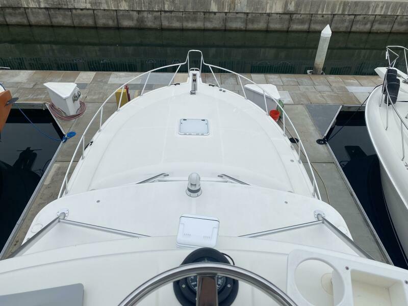 40' 2006 Cabo 40 Express