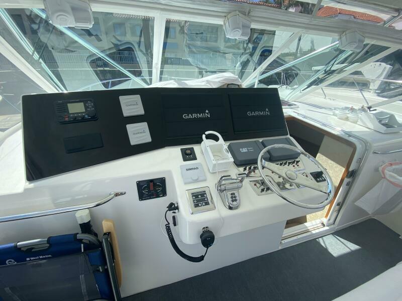 40' 2006 Cabo 40 Express